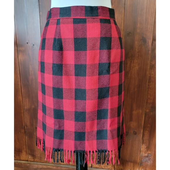 Vintage Savion Women 6P Buffalo Plaid Fringe Skirt Red Black Checkered Wool Chic - Picture 3 of 10